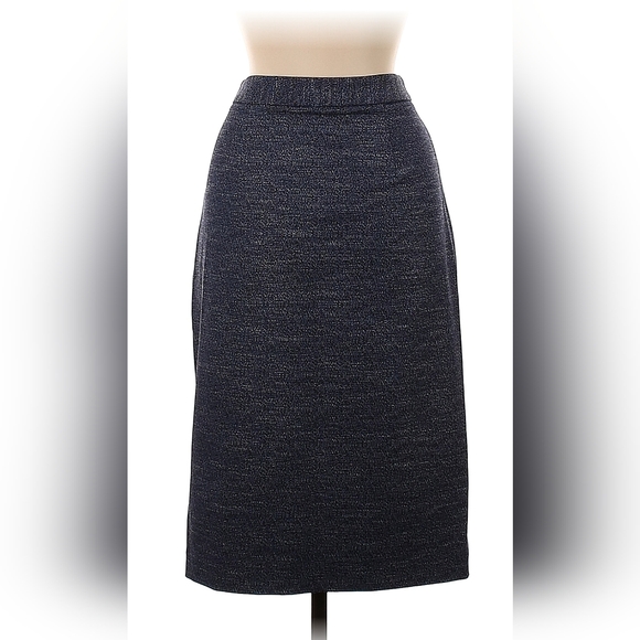Banana Republic Pencil Skirt, size 6 - Picture 2 of 6